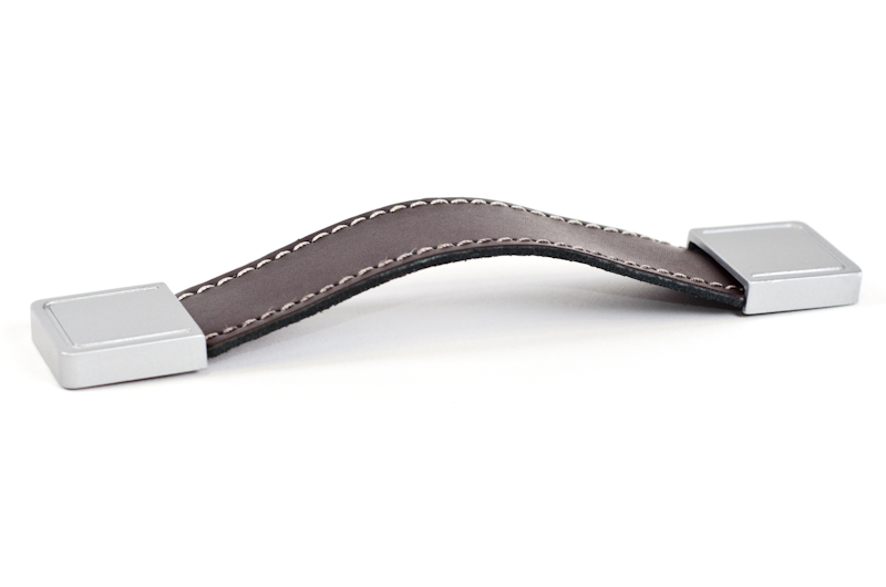 JALADERA CAMARO 128MM PIEL CHOCO.